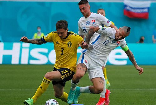  德甲前瞻：莱比锡主场强势迎战法兰克福，攻防大战一触即发  